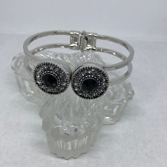 SILVER tone bejeweled interchangeable medallion clamper bracelet - Picture 1 of 4